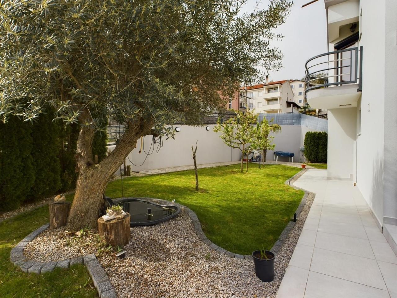 Villa Vila Lovran Exteriör bild